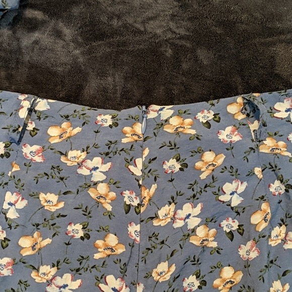 Flowy wide leg floral pants with tie waist - Picture 5 of 5